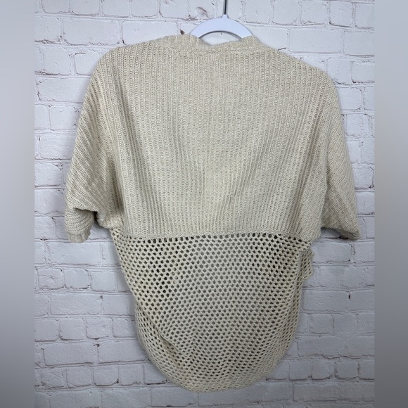 Roxy Open Knit Sweater Short Sleeve Cream Beach  Casual Sz M, GUC - Picture 3 of 5